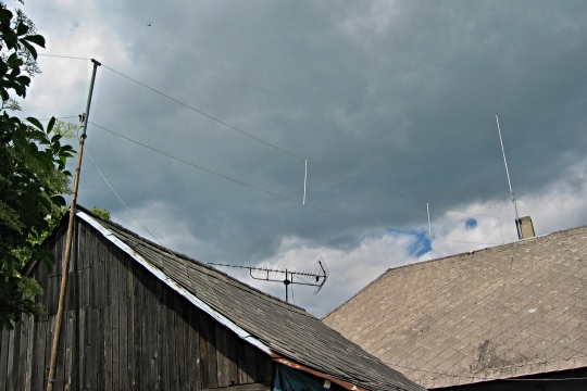 TTFD antenna (40m and above) and X300 (2M and 70cm band) by chimney